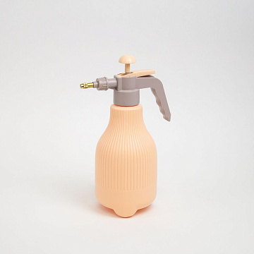 Садовый опрыскиватель для полива водой 1,5л