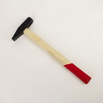 Молоток слесарный 400г деревянная ручка