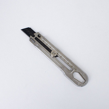 Нож строительный усиленный ШВИКПРО нерж сталь