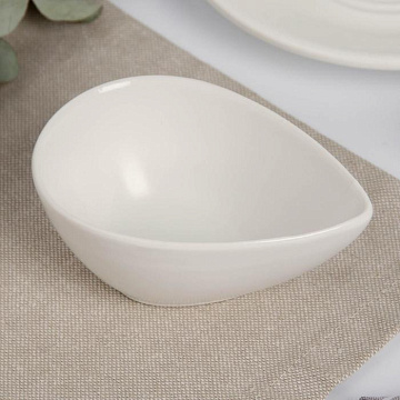 Салатник 11х8х4,5см белый