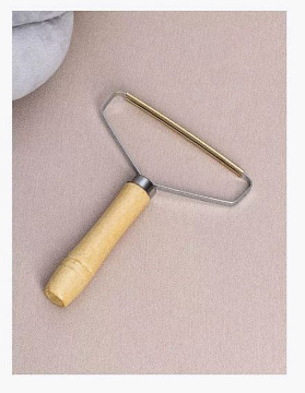 Скребок для чистки одежды, ковров, мебели 12,5х15,5мм