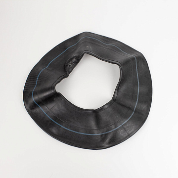 Камера для колеса размер 4,00- 8 для d380-390 резина