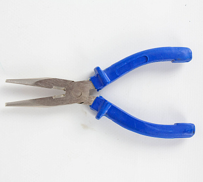 Тонкогубцы прямые 160мм сталь, пластиковые ручки