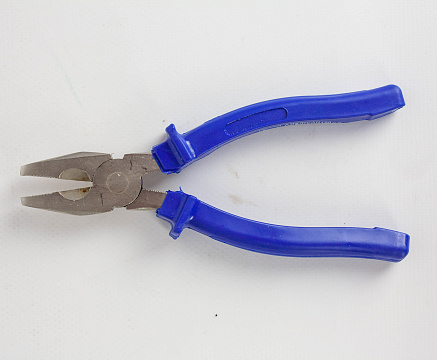Плоскогубцы комбинированные 180мм сталь инструментальная, пластиковые ручки