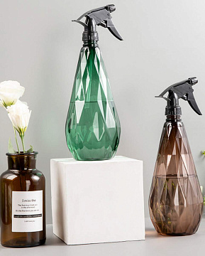 Распылитель садовый для полива водой 1л